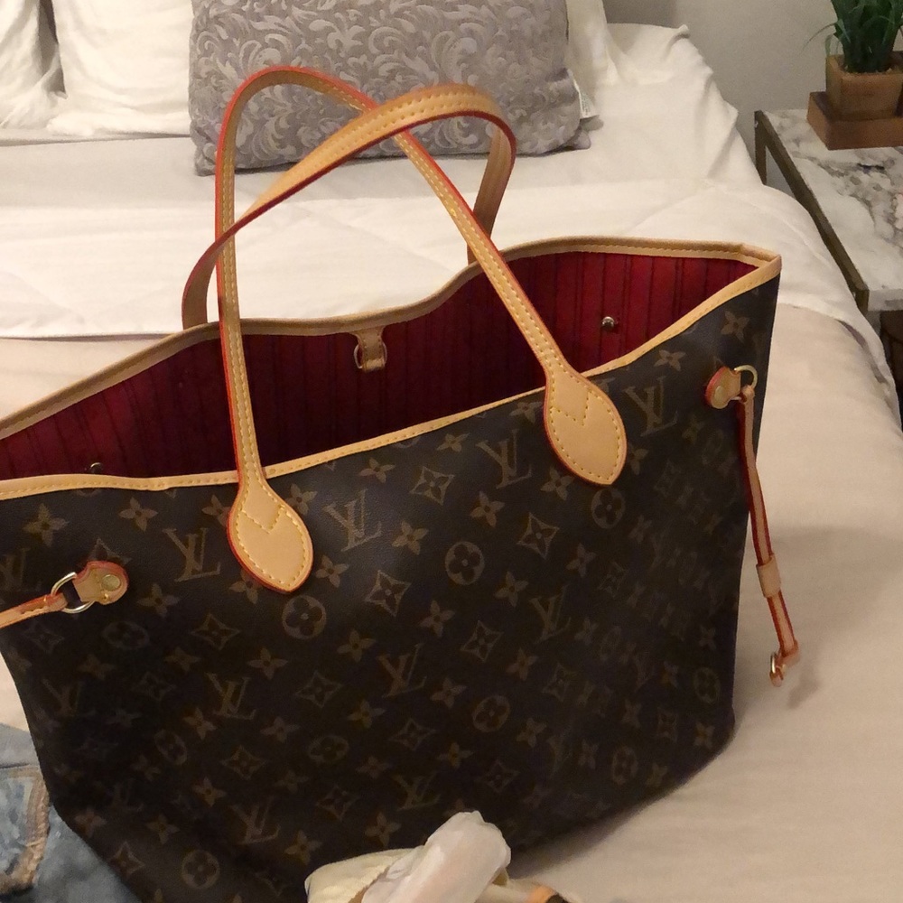 Louis Vuitton Tote bag Real Leather